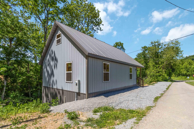 Listing Image 16
