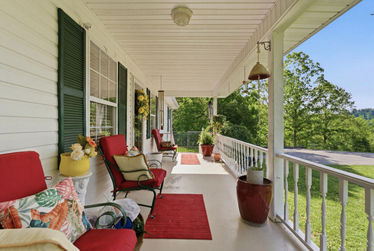 Listing Image 3