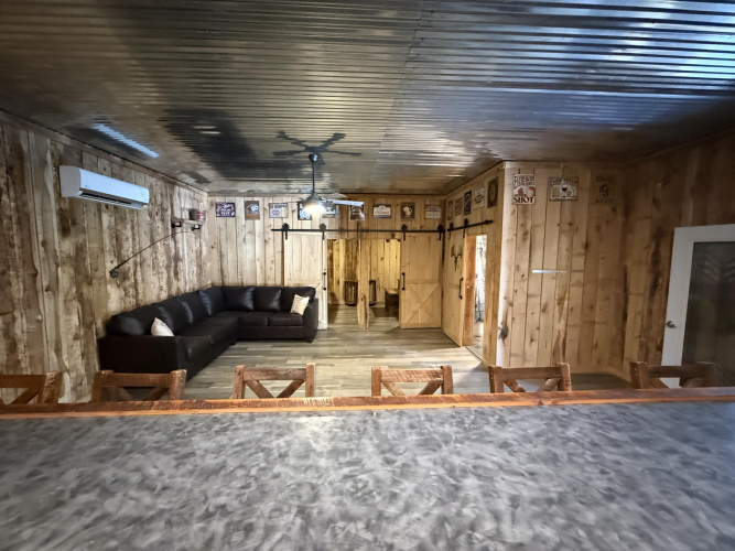 Listing Image 43