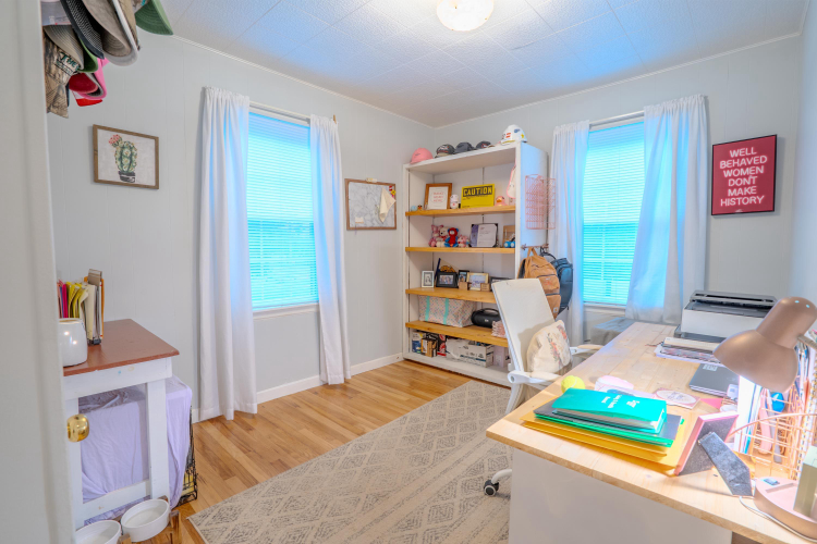 Listing Image 14