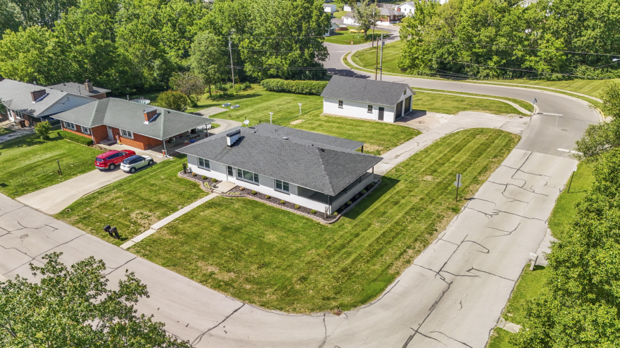 Listing Image 6