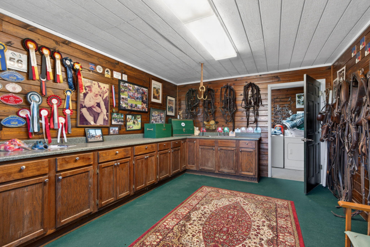 Listing Image 54