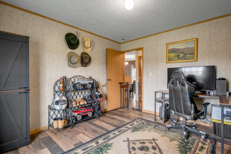 Listing Image 38
