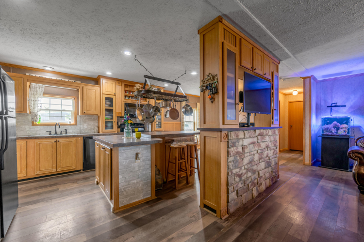 Listing Image 45