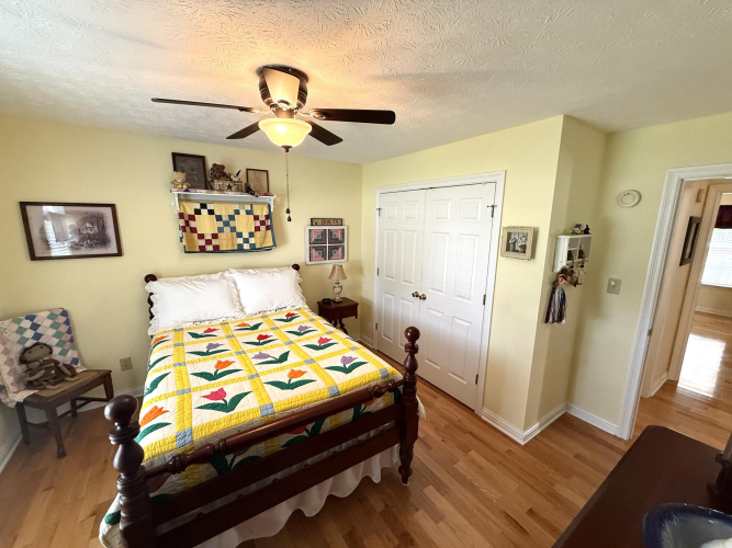 Listing Image 37