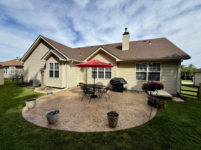 Listing Image 5