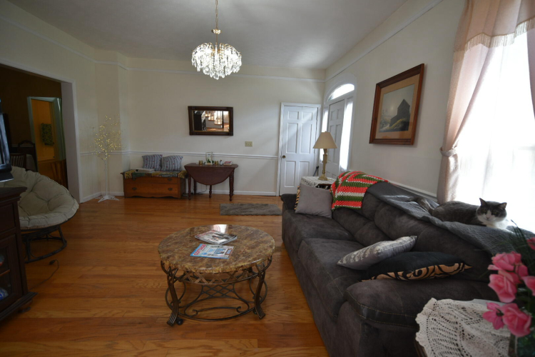 Listing Image 23