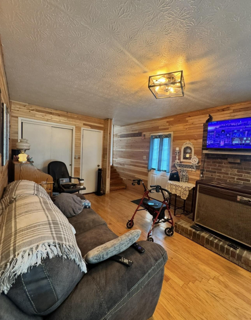 Listing Image 36