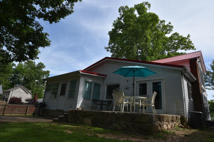 Listing Image 9