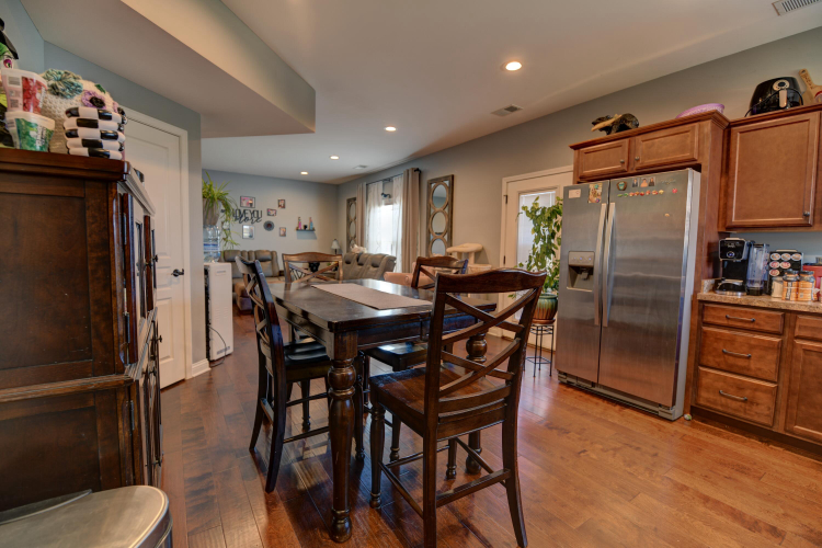 Listing Image 15