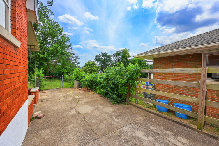 Listing Image 27