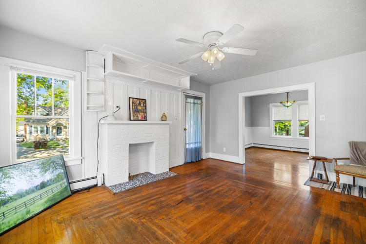 Listing Image 16