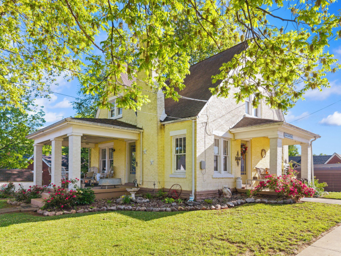 Listing Image 3