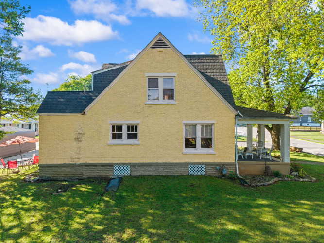 Listing Image 64