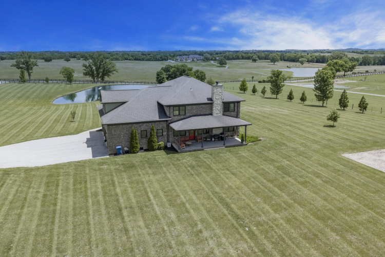 Listing Image 107