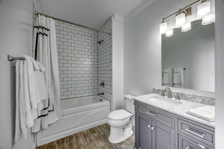 Listing Image 80