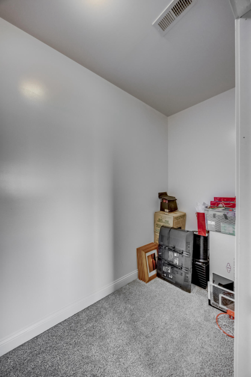 Listing Image 83
