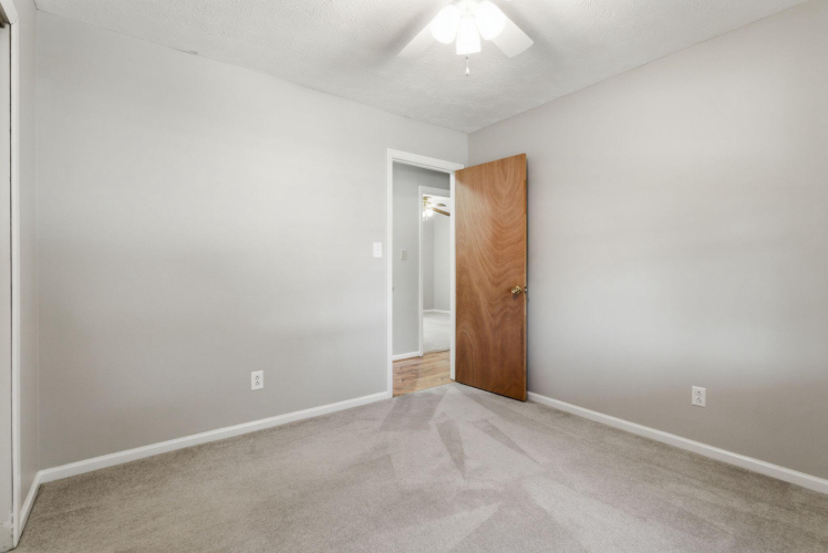 Listing Image 28