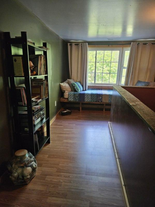 Listing Image 17