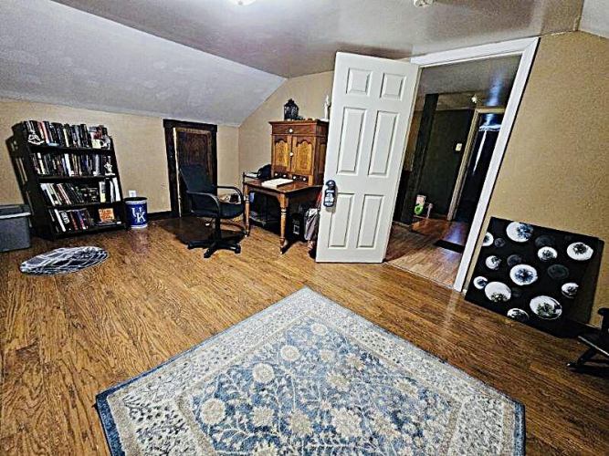 Listing Image 18