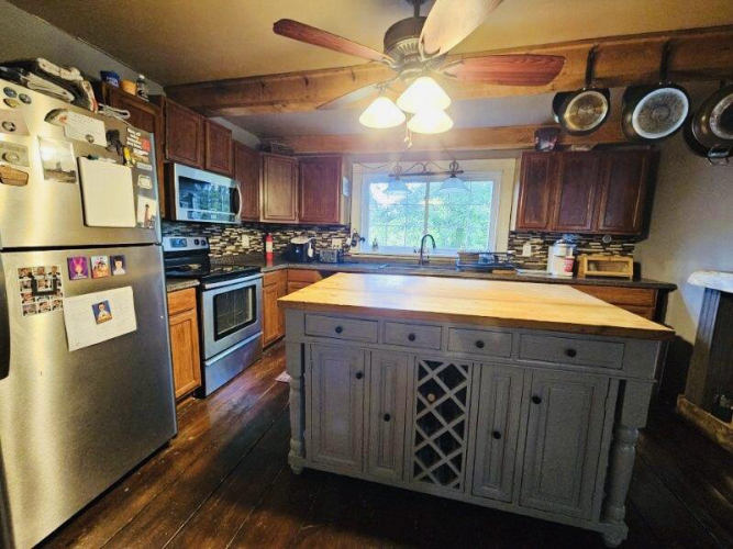 Listing Image 3