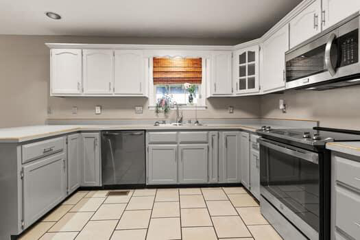 Listing Image 15