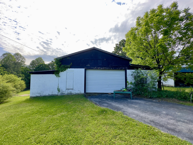 Listing Image 33