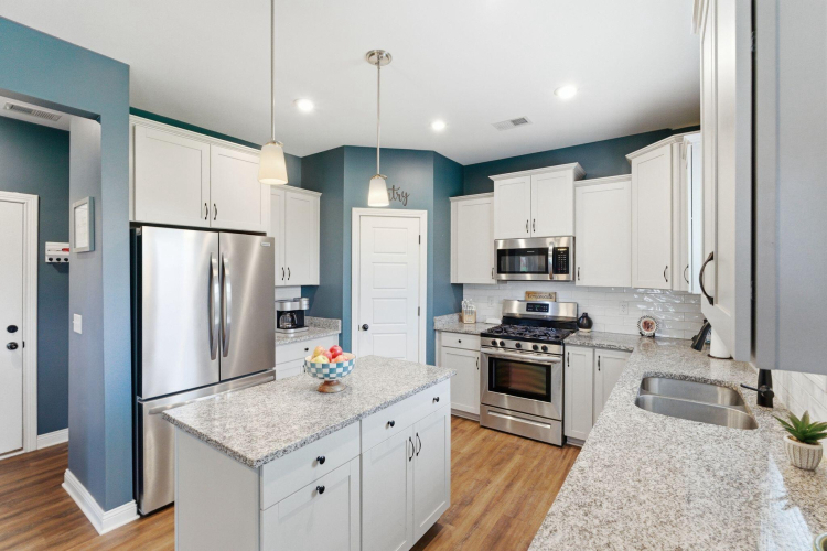 Listing Image 15