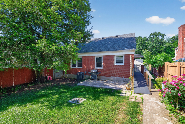 Listing Image 18