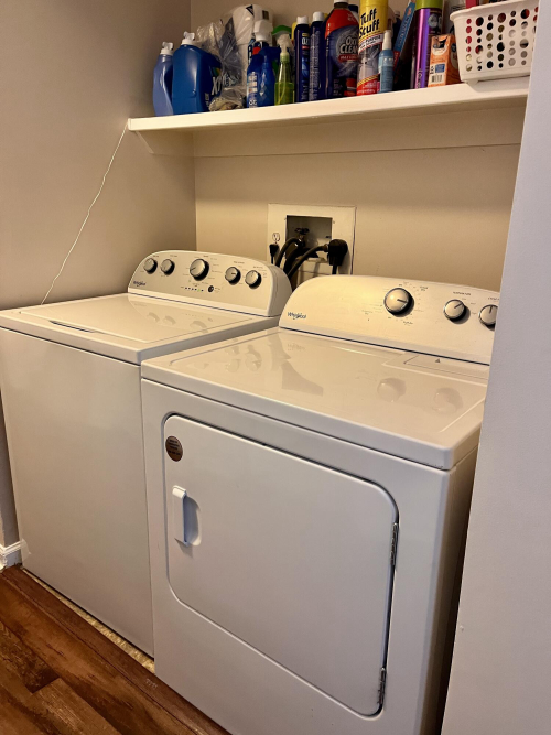 Listing Image 11