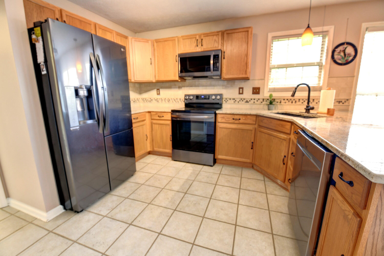 Listing Image 12