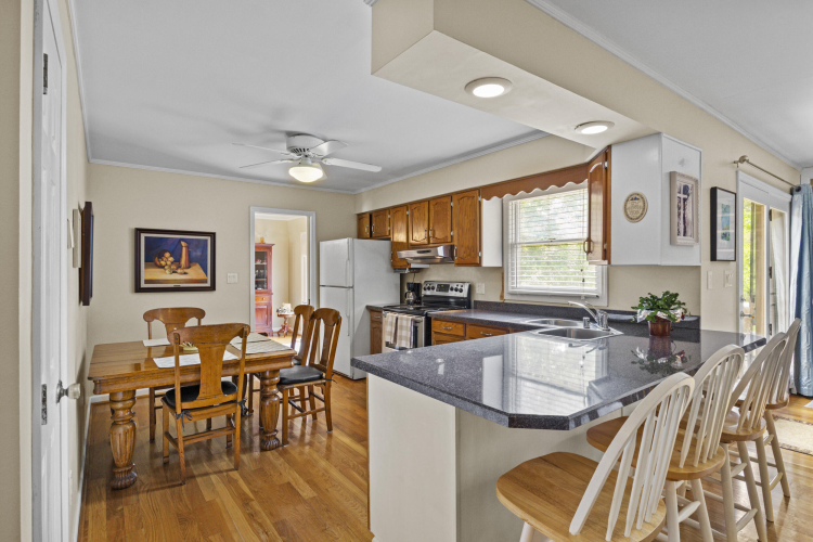 Listing Image 13