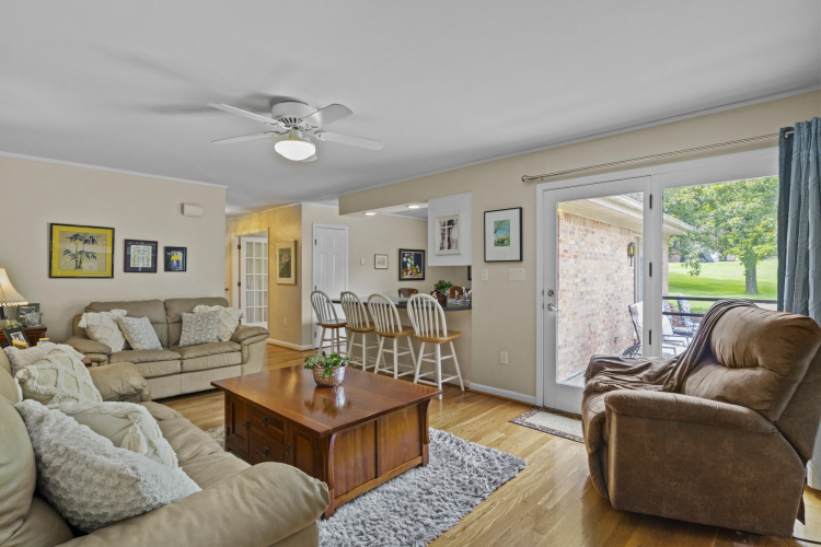 Listing Image 18