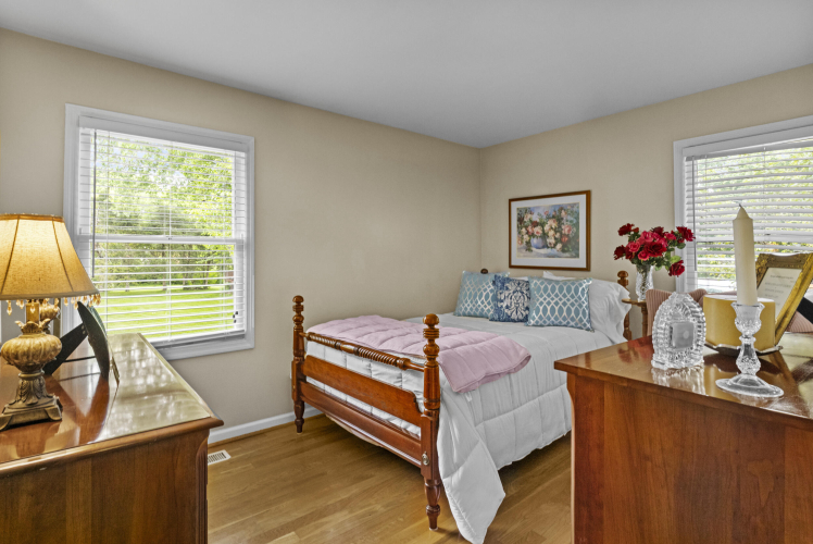 Listing Image 23