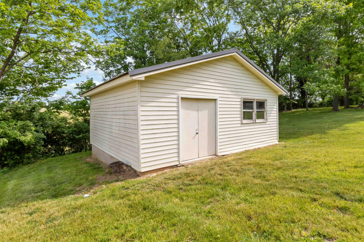 Listing Image 28