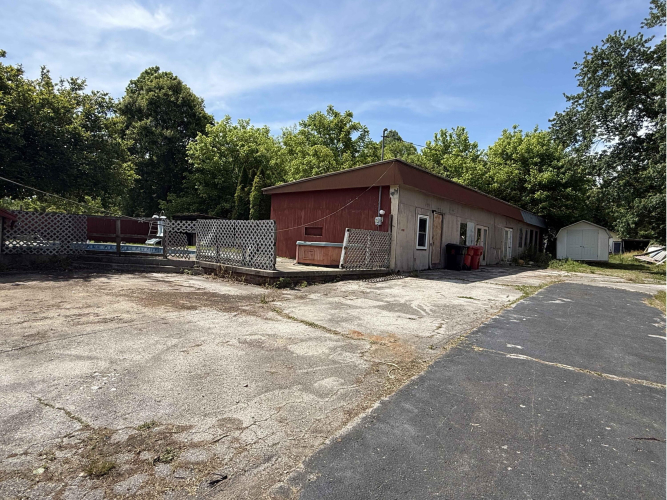 Listing Image 16
