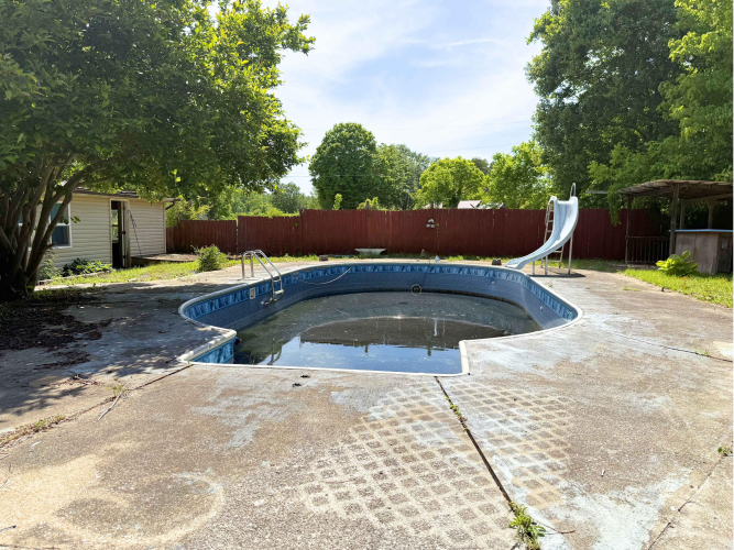 Listing Image 17