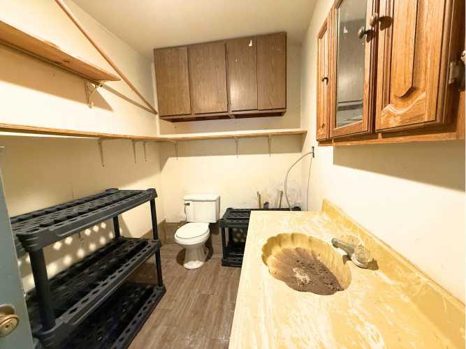 Listing Image 53