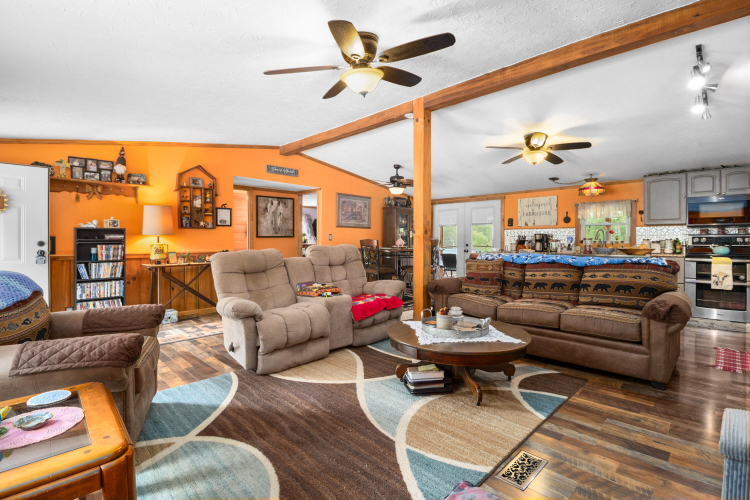 Listing Image 13