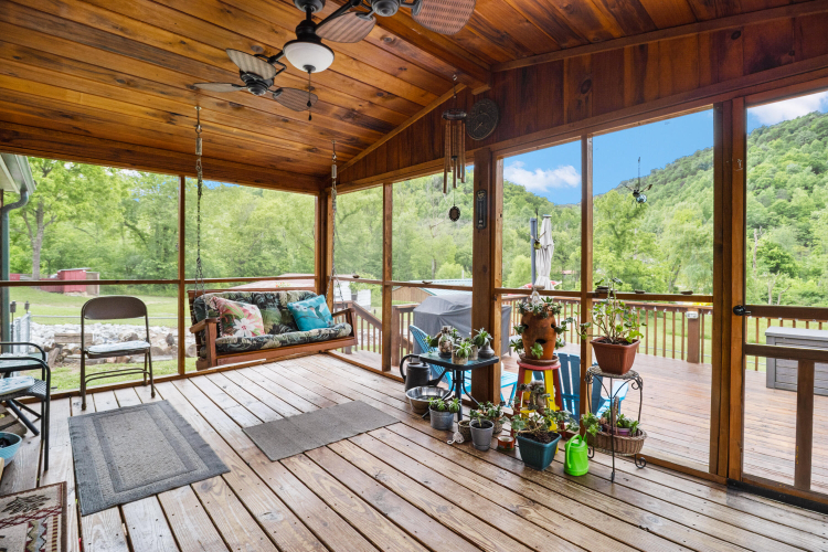 Listing Image 8