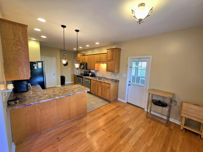 Listing Image 20