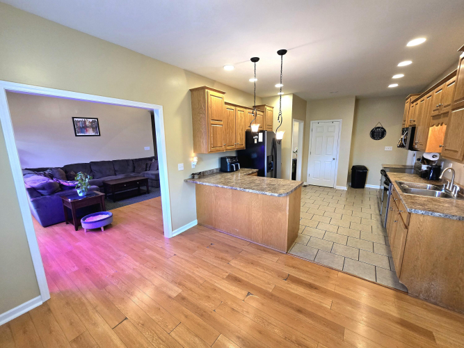 Listing Image 21