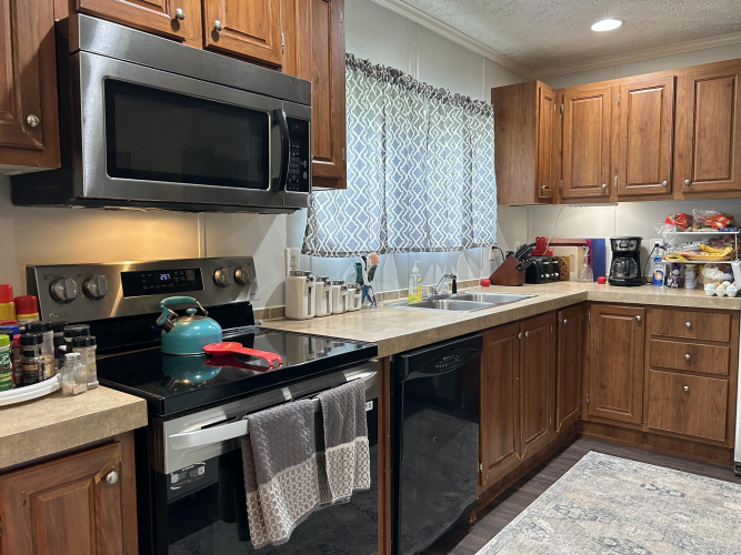 Listing Image 12