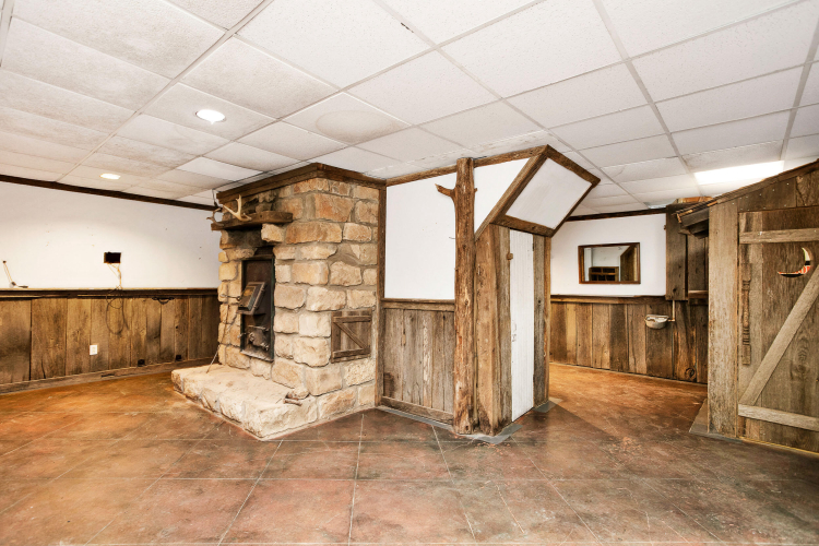 Listing Image 36