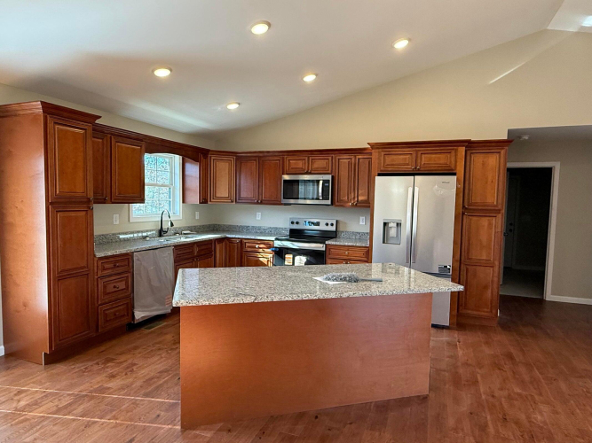 Listing Image 6