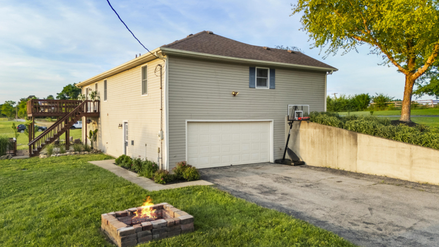 Listing Image 44