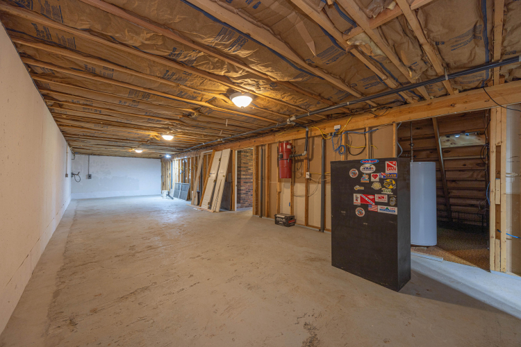 Listing Image 44