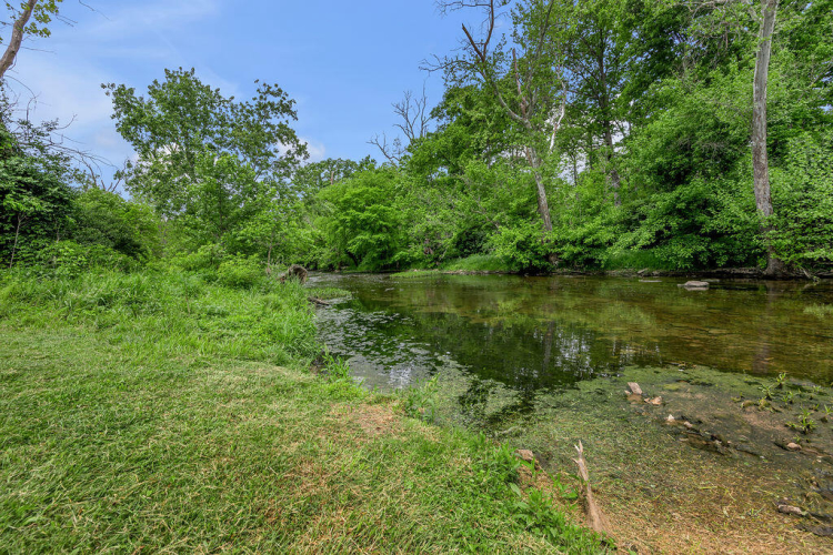 Listing Image 56