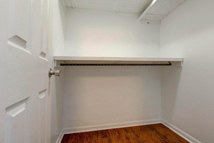 Listing Image 30