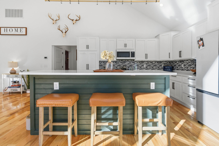 Listing Image 19